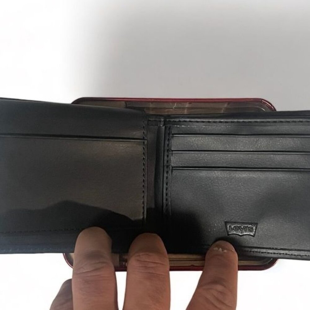 LEVI'S Men's Black Wallet Style 31LP220109 - Picture 6 of 9